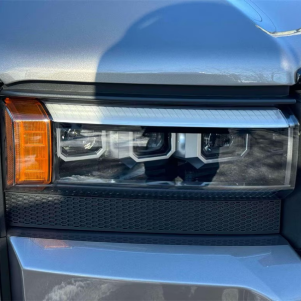 High-quality LED front light for Toyota Land Cruiser Prado, designed for enhanced visibility and style in Qatar