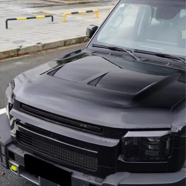 High-quality custom hood for Jetour vehicles, designed for enhanced performance and style in Qatar